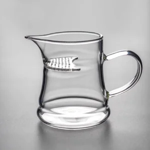 10.1oz clear high borosilicate glass gong dao bei with heat resistant handle and built in strainer main product view
