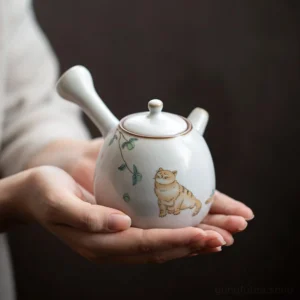 hand-painted chinese ceramic cat kyusu teapot 8.5oz cute cat design