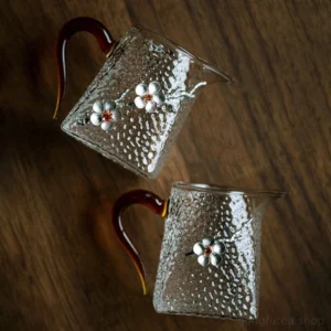 handcrafted hammered glass plum blossom gong dao bei tea fairness pitcher with amber handle
