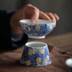 hand-painted blue white gold traditional chinese ceramic tea strainer product main view