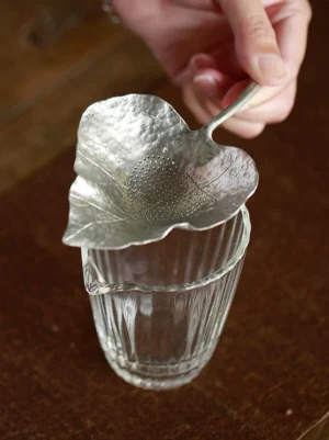 handmade leaf shaped tin tea strainer for loose leaf tea