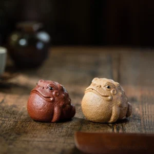Handmade Yixing Zisha Golden Toad Tea Pet front view